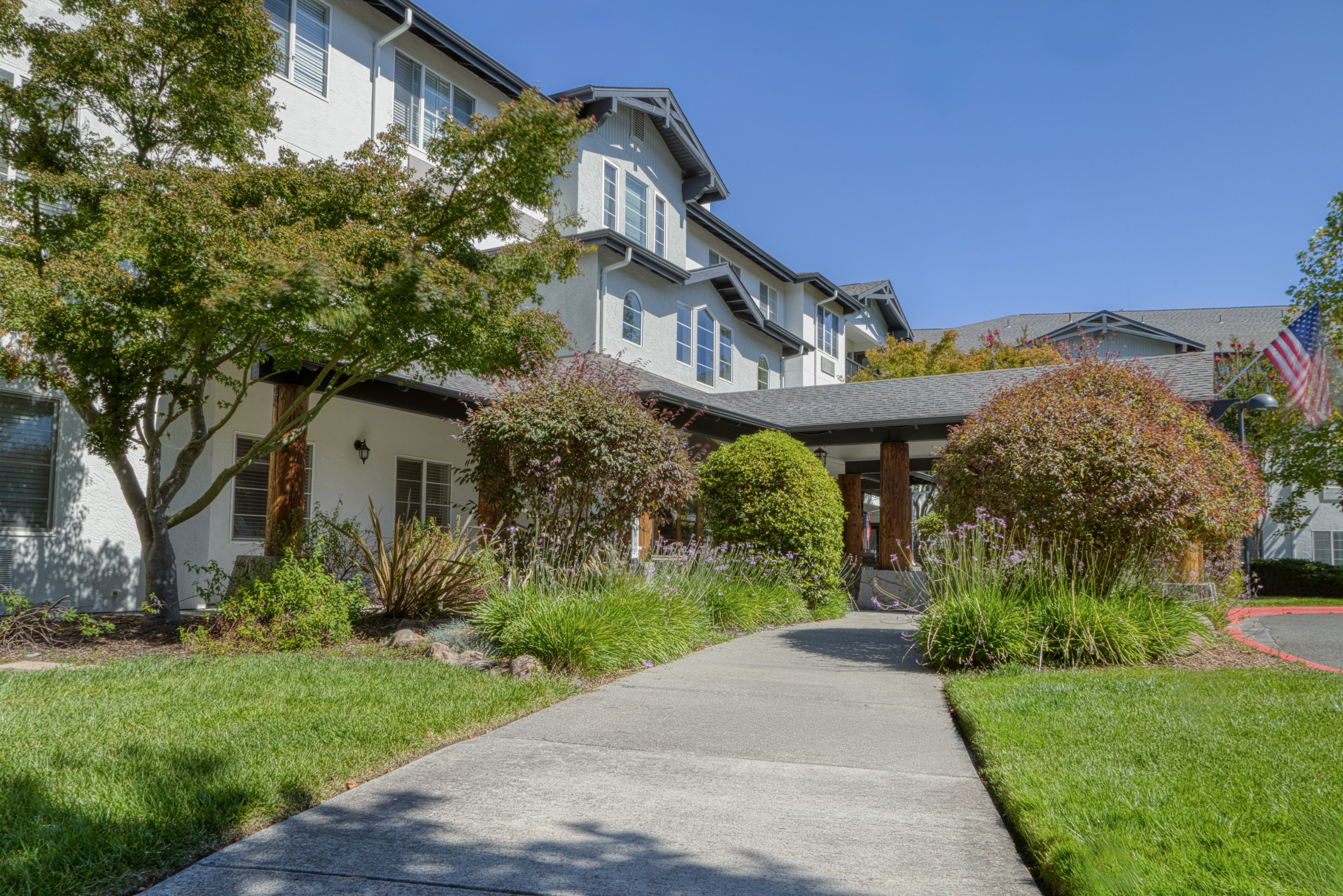 Provincial Senior Living Solstice at Santa Rosa 10